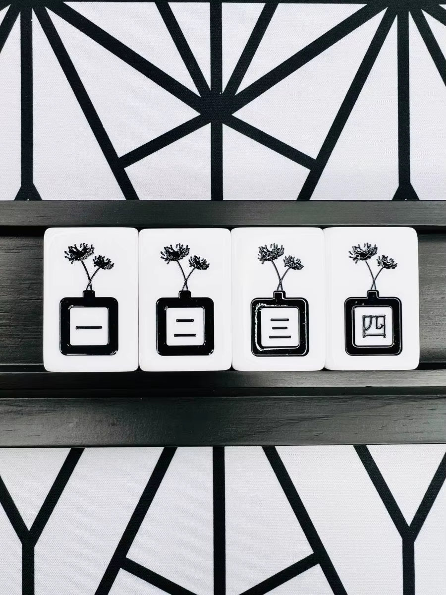 Minimalist Black Mahjong Tiles Set 160pcs
