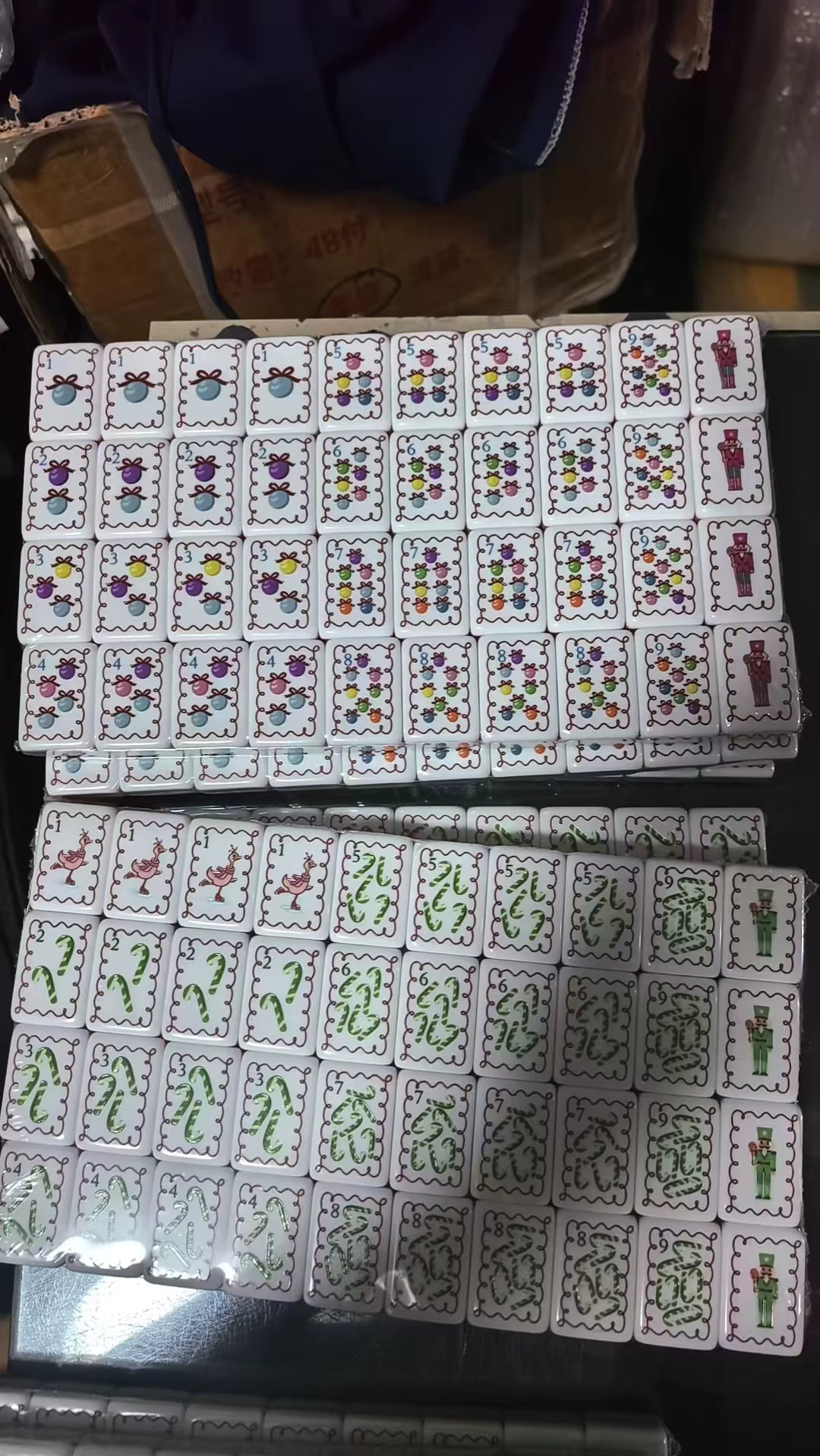Green Christmas Mahjong Tiles and Mat Set