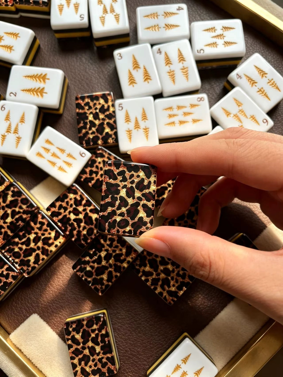 Beige Leopard Mahjong Tiles Set 160pcs
