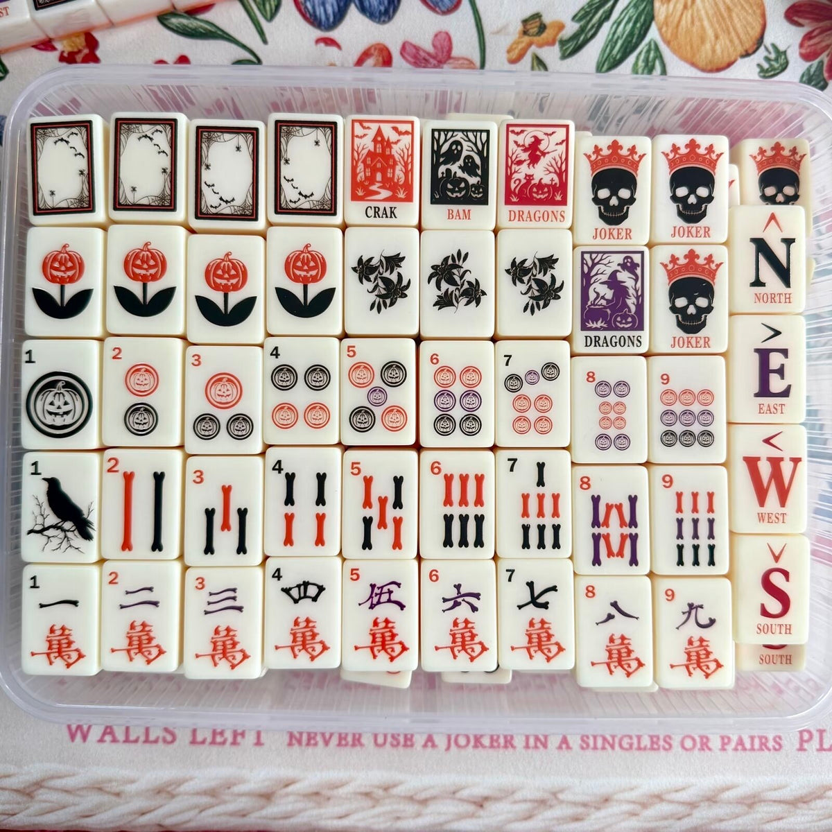 Glow in the Dark Halloween Skull Mahjong Tiles Set 160pcs