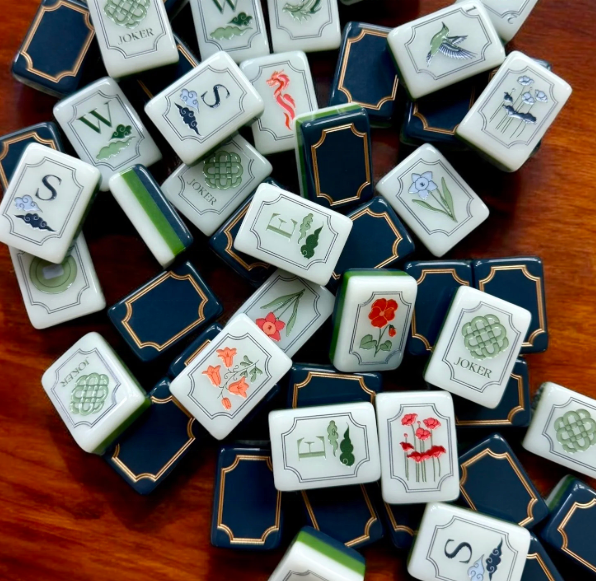 Elegant Deep Flowers Mahjong Tiles Set 160pcs