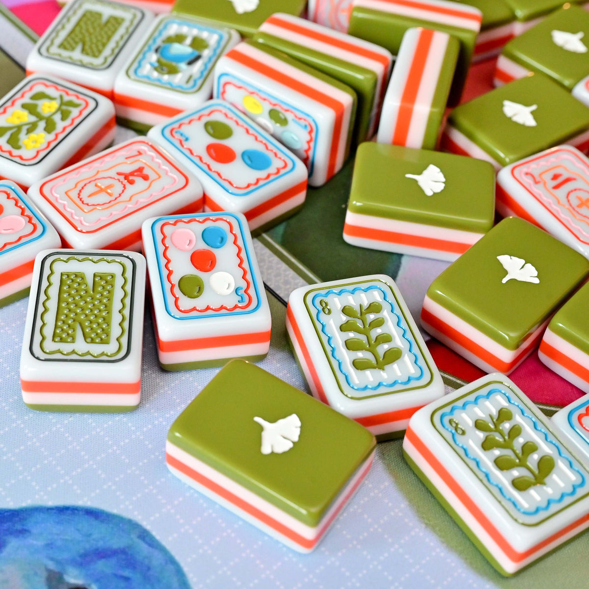 Colorful Bird and Wildflower Mahjong Tiles Set 160pcs