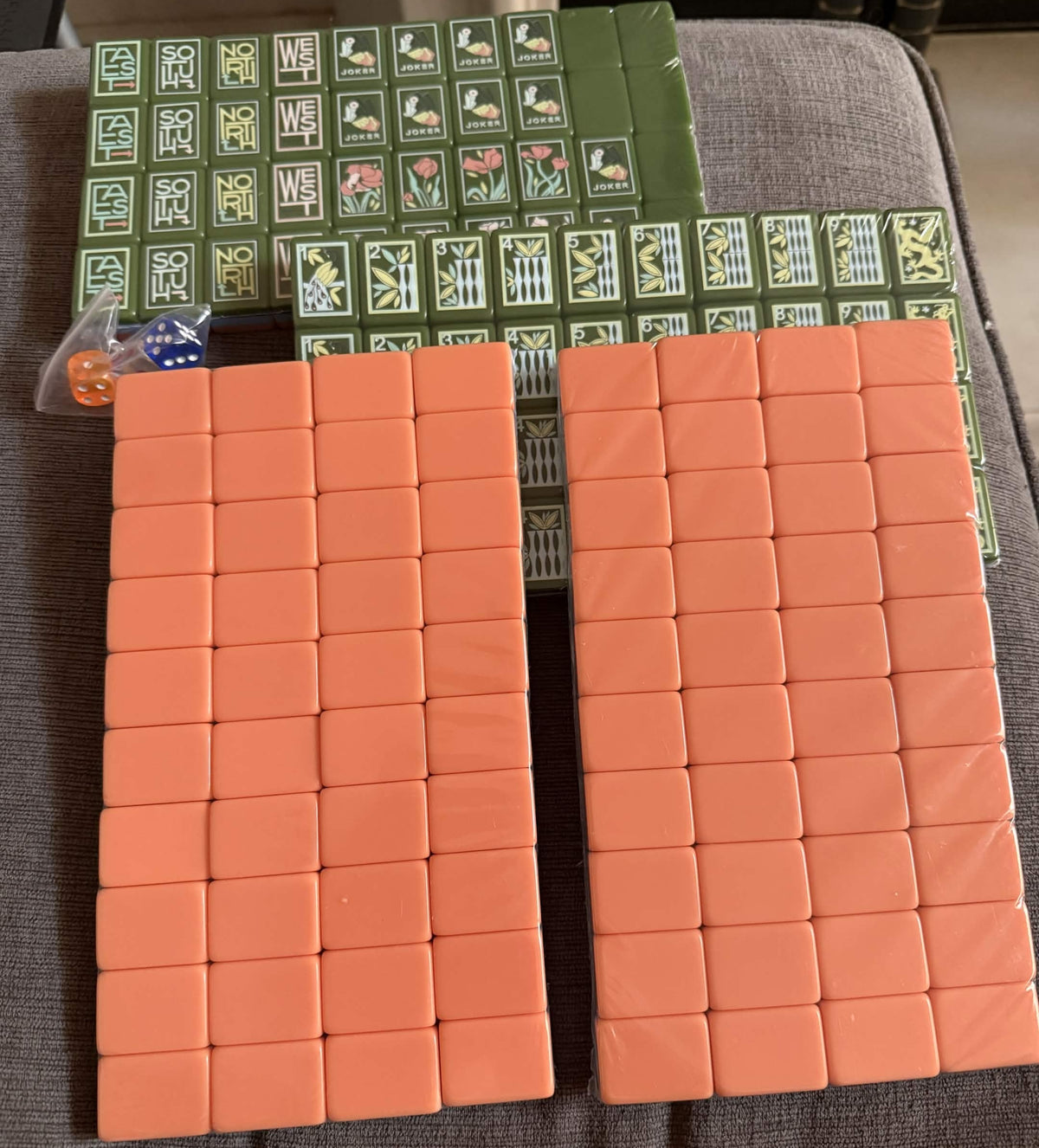 Artistic Green Mahjong Tiles Set 160pcs