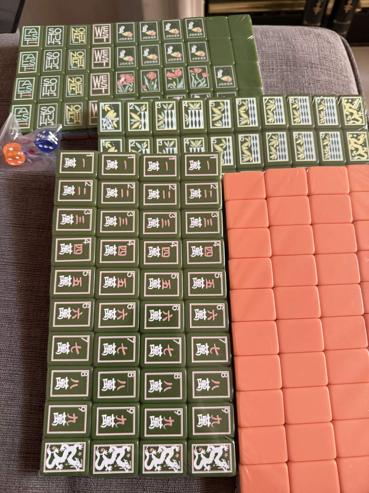 Artistic Green Mahjong Tiles Set 160pcs