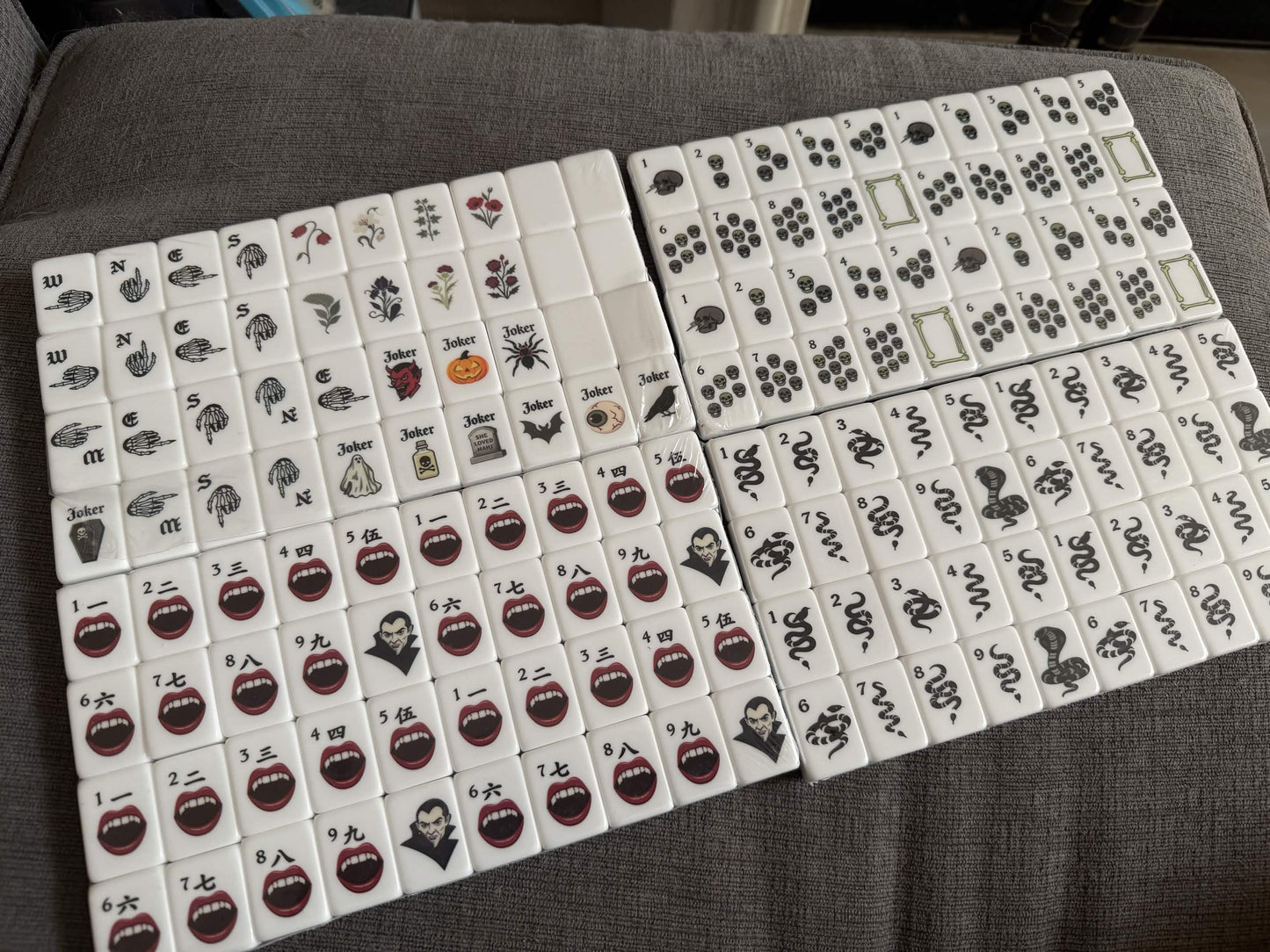 Gothic Halloween Mahjong Tiles Set 160pcs